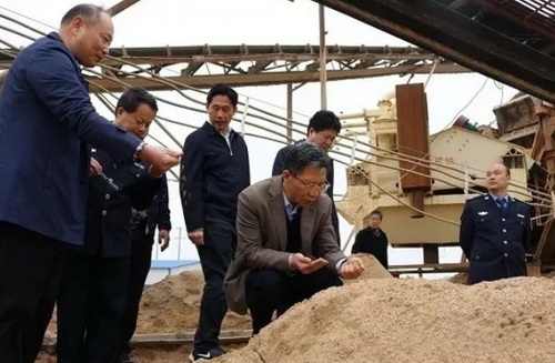 機(jī)制砂進(jìn)入“黃金時代”，機(jī)遇與挑戰(zhàn)并行，如何抓住機(jī)遇，你需要知道這四點！