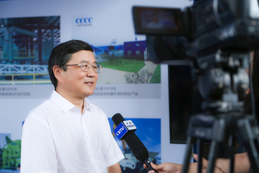 山美股份董事長(zhǎng)楊安民接受中國(guó)教育電視臺(tái)采訪，談建筑垃圾資源化處理