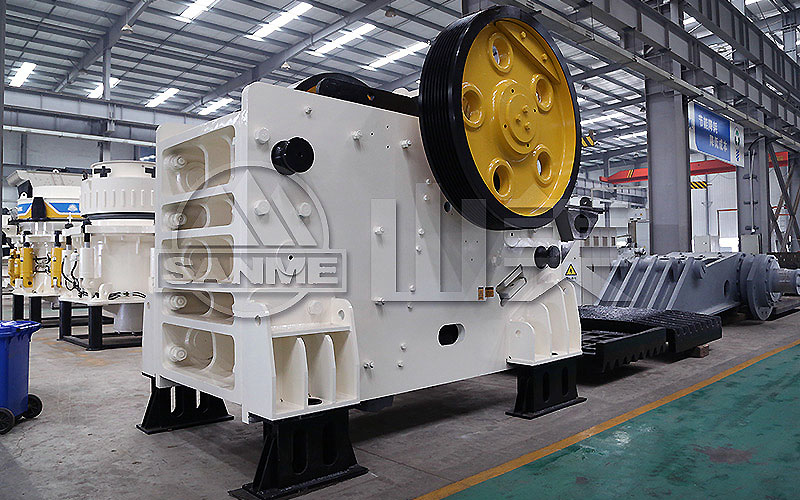 900*1200鄂式破碎機(jī)多少錢一臺(tái)？產(chǎn)量如何？