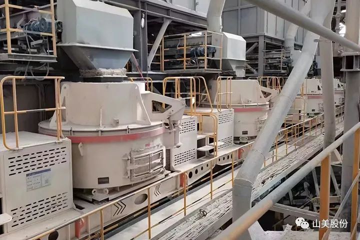 砂石協(xié)會報道！上海山美大進(jìn)料、大產(chǎn)量立式?jīng)_擊破碎機（制砂機）成功用于東方希望骨料生產(chǎn)線升級改造項目！