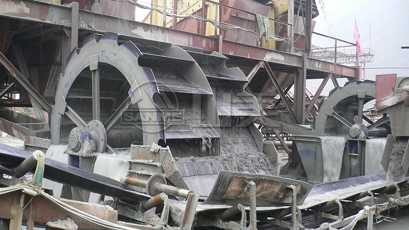 面對(duì)砂石洗砂機(jī)型號(hào)的選擇，輪斗洗砂機(jī)和螺旋洗砂機(jī)哪種更適合？