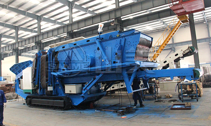 履帶式移動破碎機對比輪胎式移動破碎機有什么優(yōu)勢？