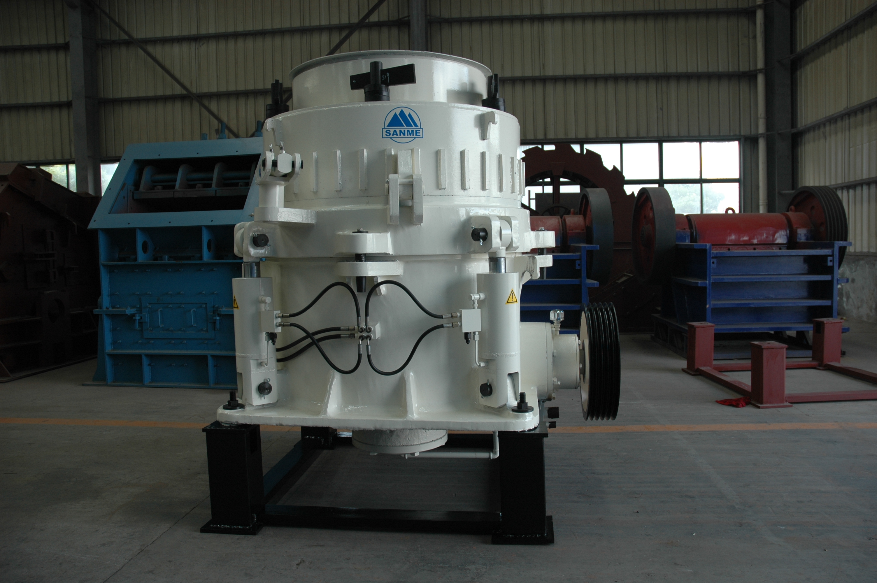 圓錐破碎機(jī)制砂優(yōu)缺點(diǎn)有哪些？