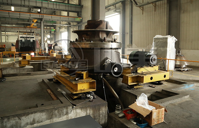 圓錐破碎機(jī)與錘式破碎機(jī)哪個(gè)破碎花崗巖效果好？