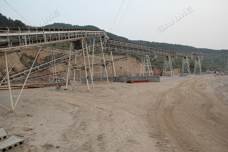 碎石生產(chǎn)線應該選擇固定式還是移動式？