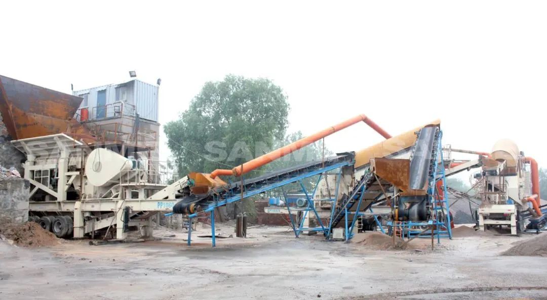 時(shí)產(chǎn)值近600萬(wàn)！山美移動(dòng)式破碎篩分一體站助力江蘇高碳鉻鐵礦破碎項(xiàng)目建設(shè)