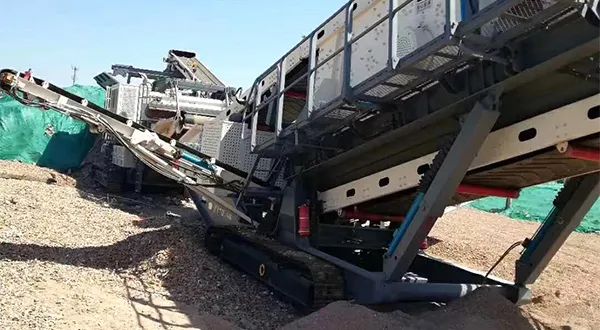 時(shí)產(chǎn)值近600萬(wàn)！山美移動(dòng)式破碎篩分一體站助力江蘇高碳鉻鐵礦破碎項(xiàng)目建設(shè)