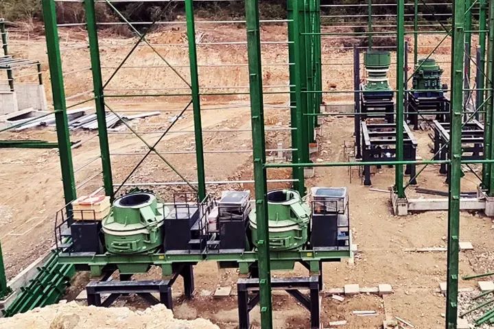 VC7系列立式?jīng)_擊破碎機(jī)——多領(lǐng)域適用，展現(xiàn)強(qiáng)大實(shí)力