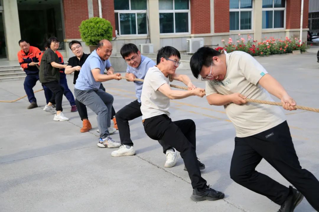 上海山美股份2025春季運(yùn)動(dòng)會(huì)火熱啟幕！拔河、籃球預(yù)賽燃情開戰(zhàn)